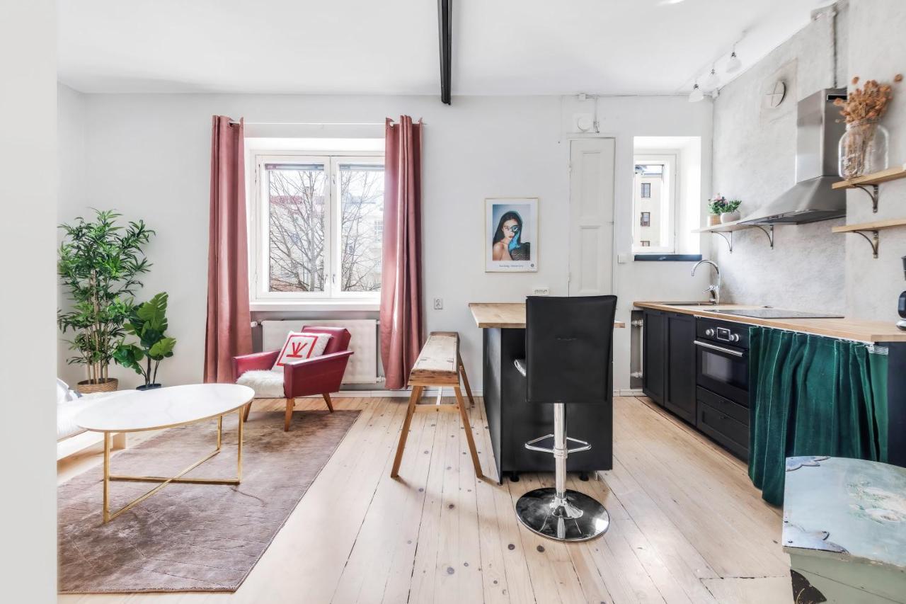 Apartamento Wehost Modern Kitchen Studio With Bright Colours Helsinki Exterior foto